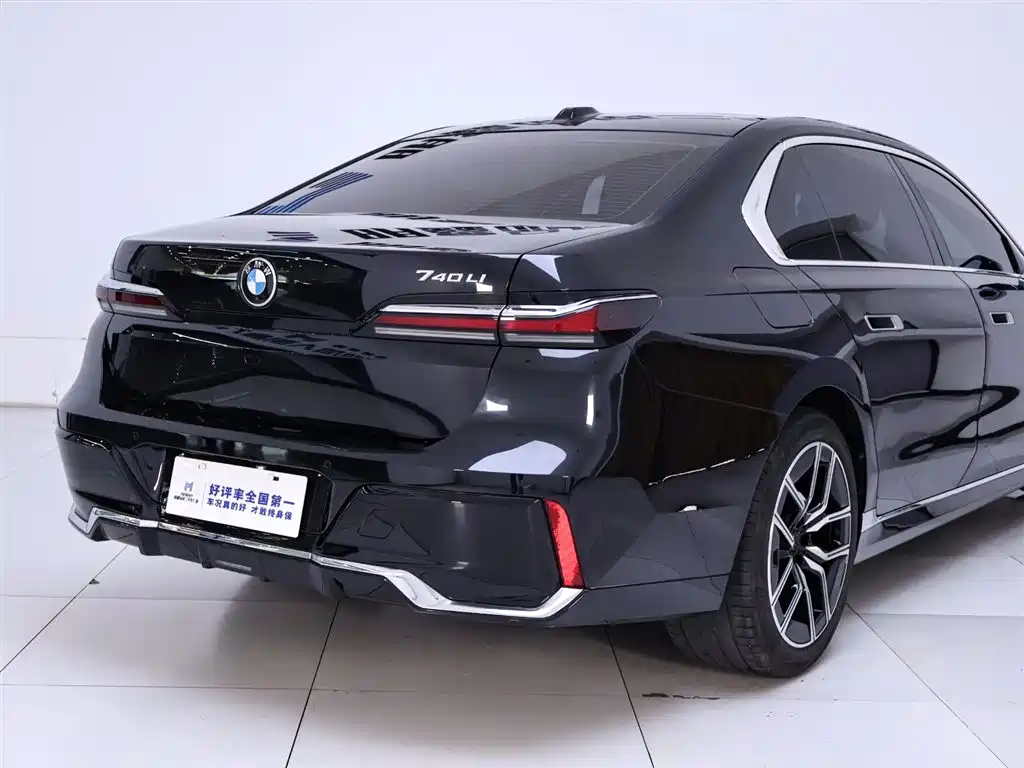 BMW 7 Series 7 2023 735Li M Sport