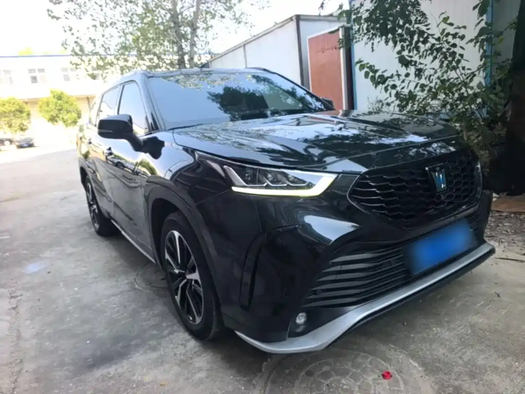 Toyota Crown Kluger — миниатюра 4