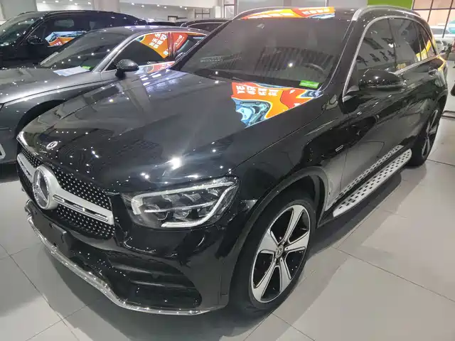 MERCEDES-BENZ GLC