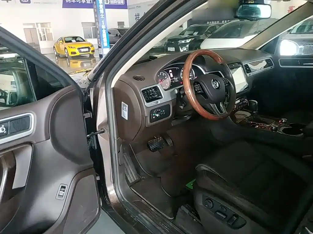 Volkswagen Touareg — миниатюра 16