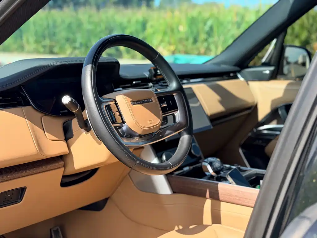 Land Rover Range Rover — миниатюра 6