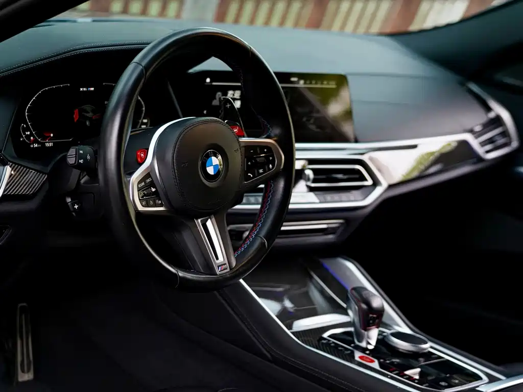 BMW X6 M — миниатюра 10