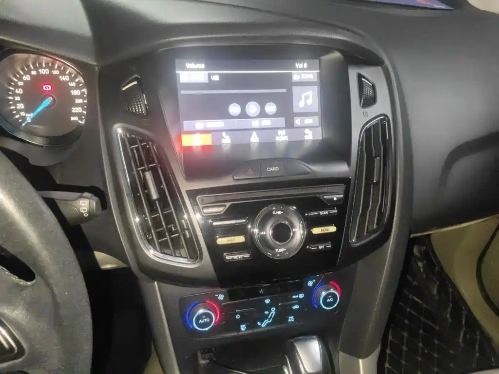 Ford Focus — миниатюра 6