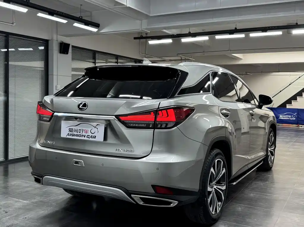 Lexus RX — миниатюра 7