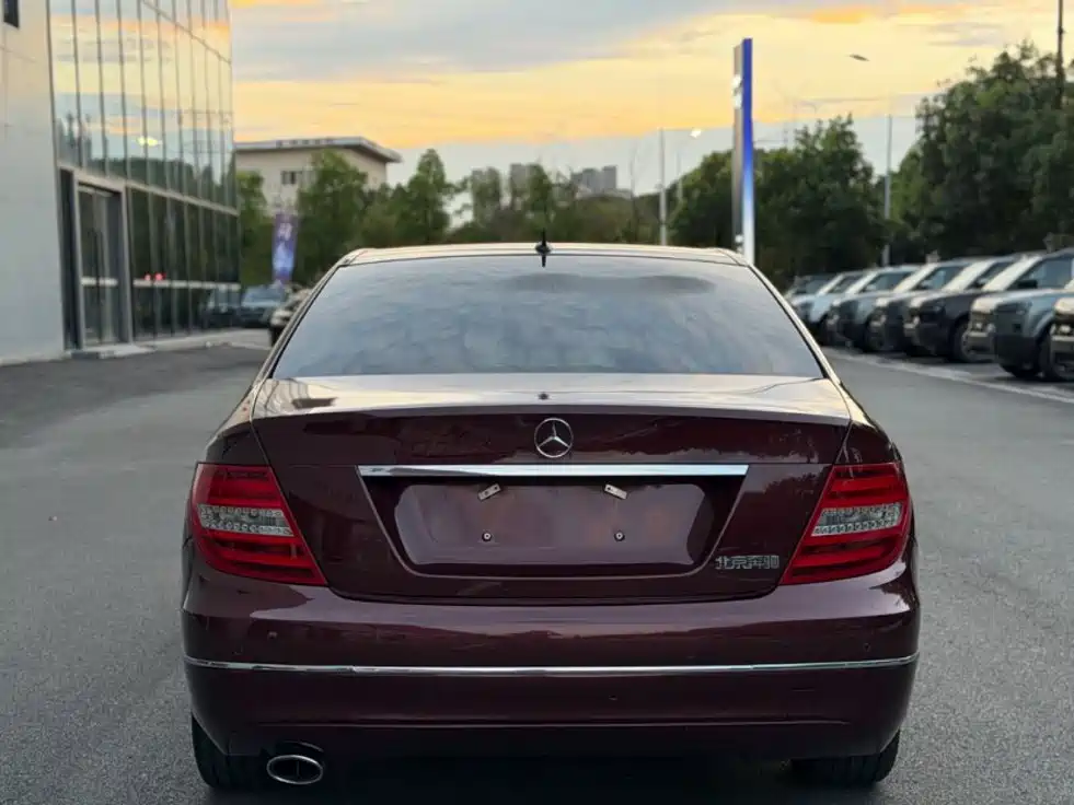 Mercedes-Benz C-Class — миниатюра 9
