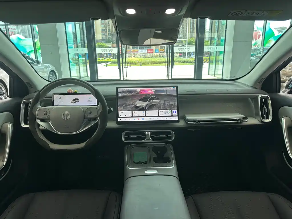 Leapmotor Leapmotor B01 — миниатюра 7