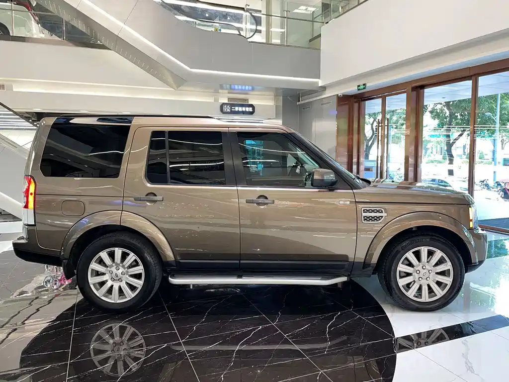 Land Rover Discovery — миниатюра 4