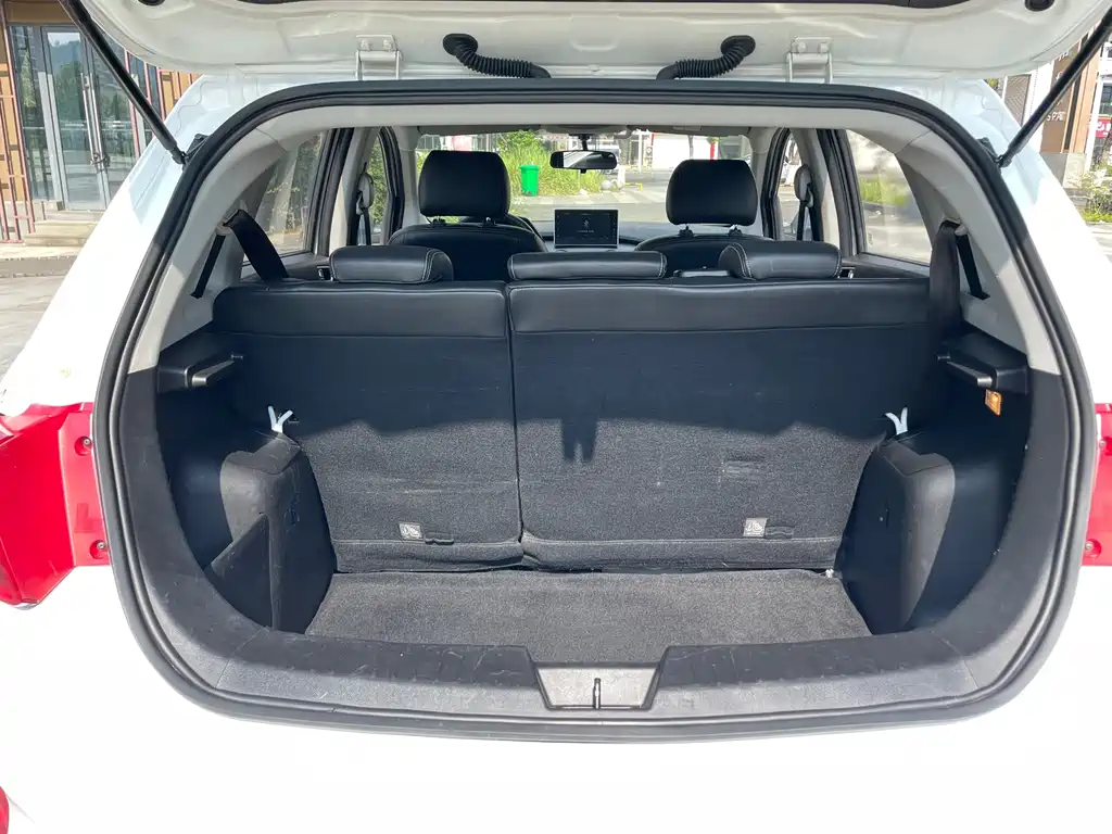 BAIC New Energy EC5 — миниатюра 18
