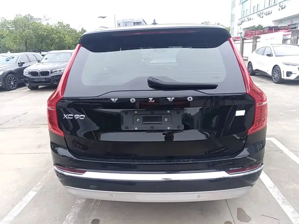 Volvo XC90 PHEV — миниатюра 6