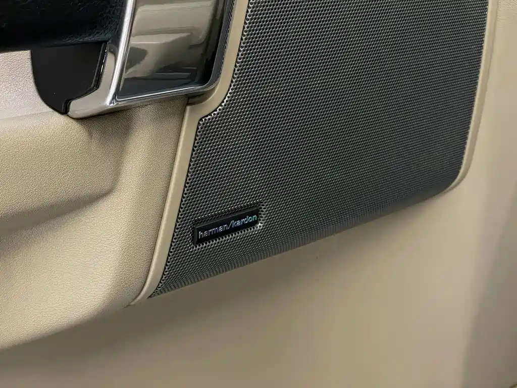 Land Rover Discovery — миниатюра 13
