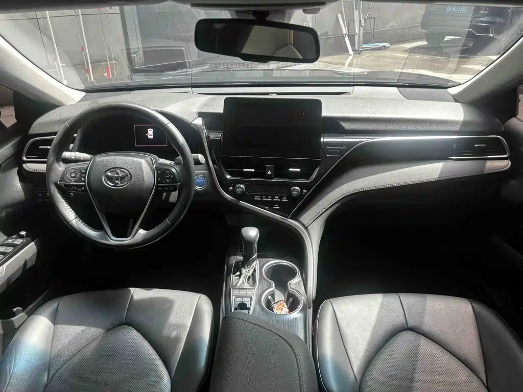 Toyota Camry 2021 2.5HQ Flagship