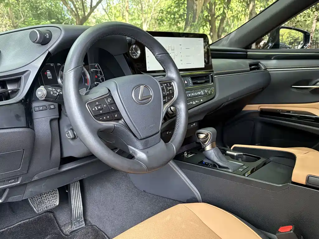 Lexus ES — миниатюра 17