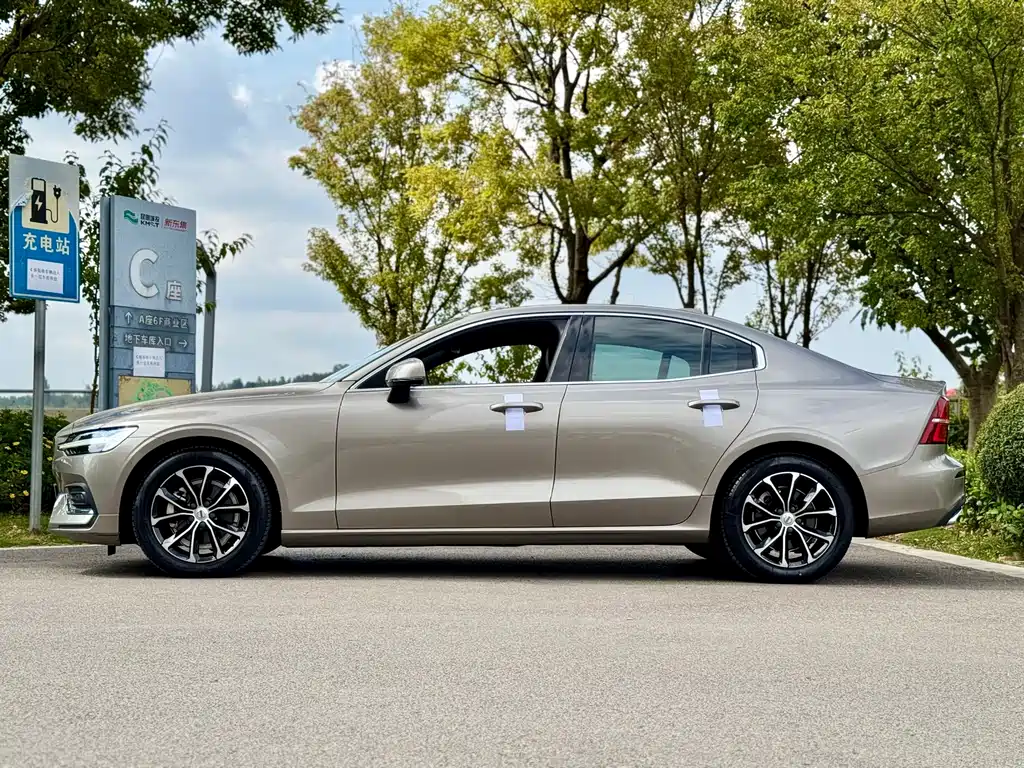 Volvo S60 — миниатюра 10