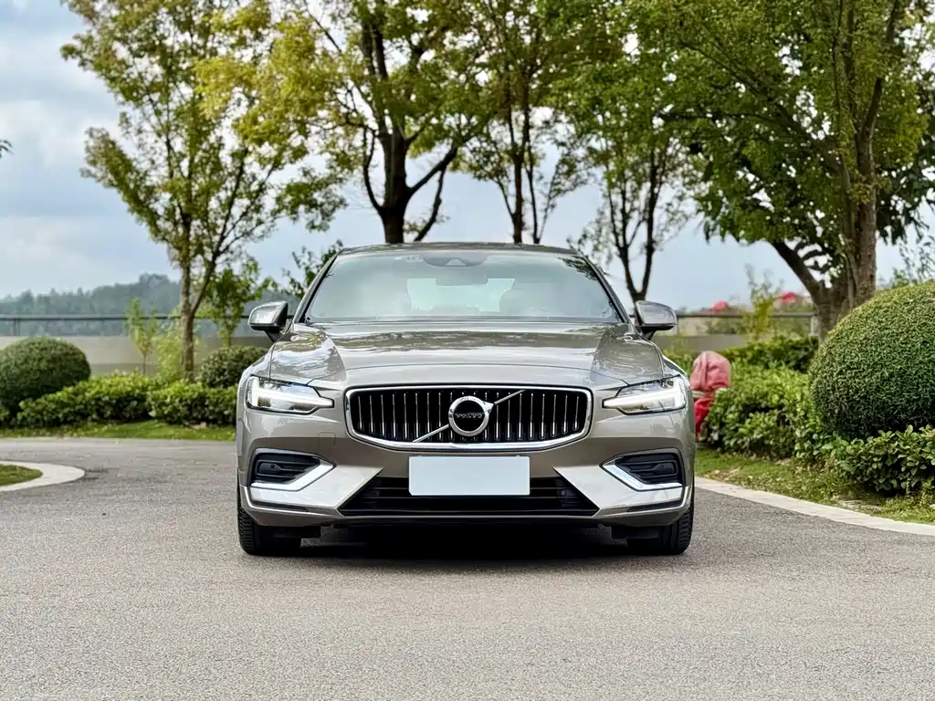 Volvo S60 — миниатюра 2