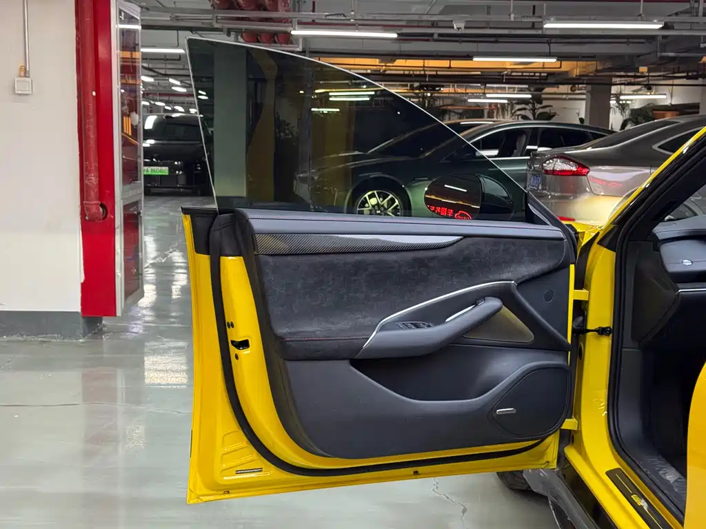 XIAOMI CAR XIAOMI SU7 ULTRA