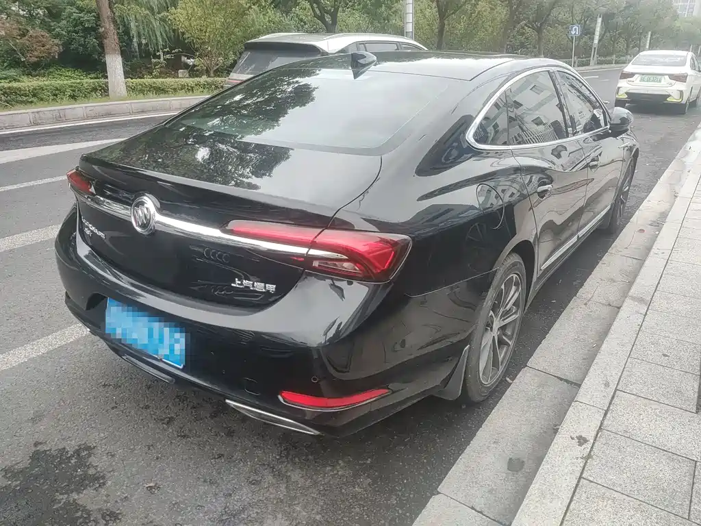 Buick LaCrosse — миниатюра 3