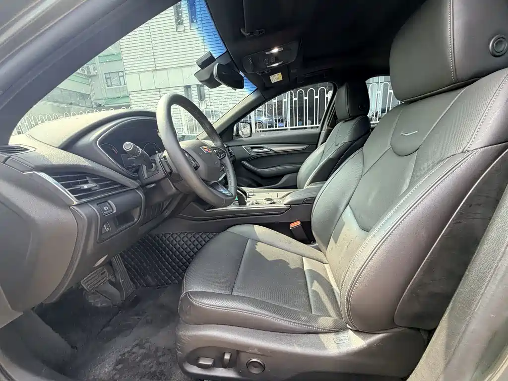 Cadillac CT5 — миниатюра 4
