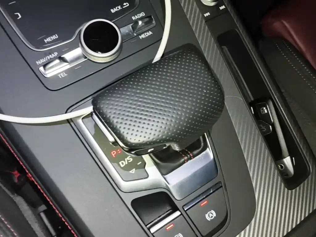 Audi Q5L — миниатюра 15