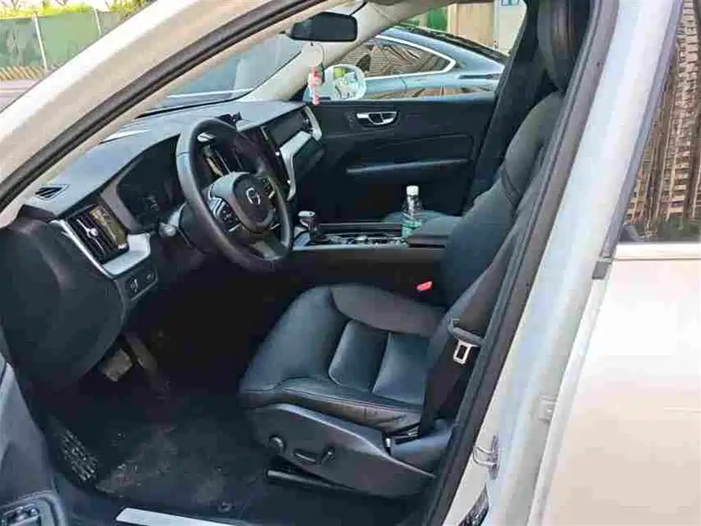 Volvo XC60 — миниатюра 4