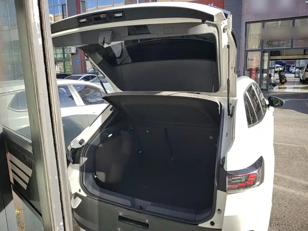 Volkswagen ID.4 Crozz — миниатюра 19