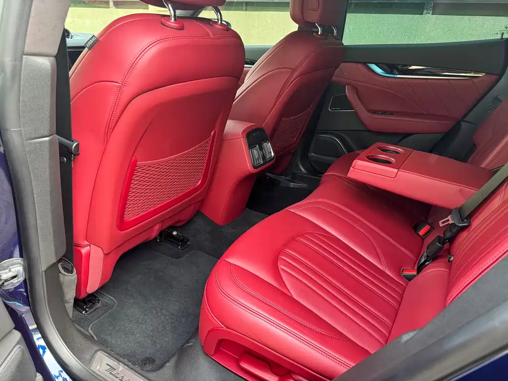 Maserati Levante — миниатюра 5