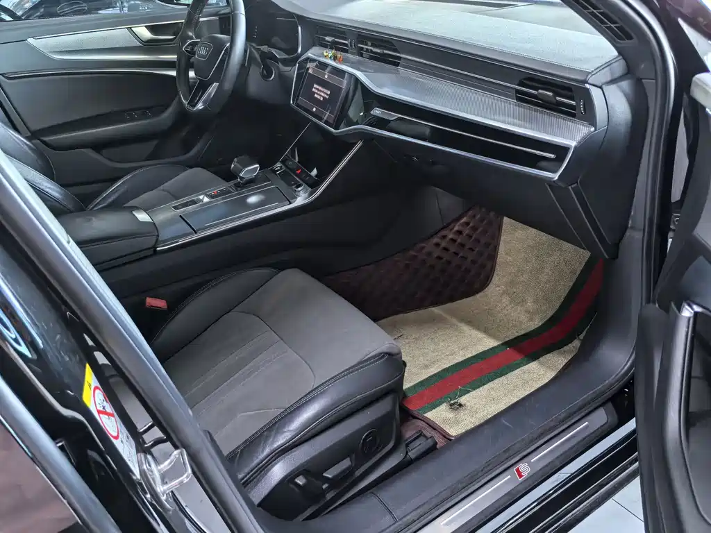 Audi A6L — миниатюра 12