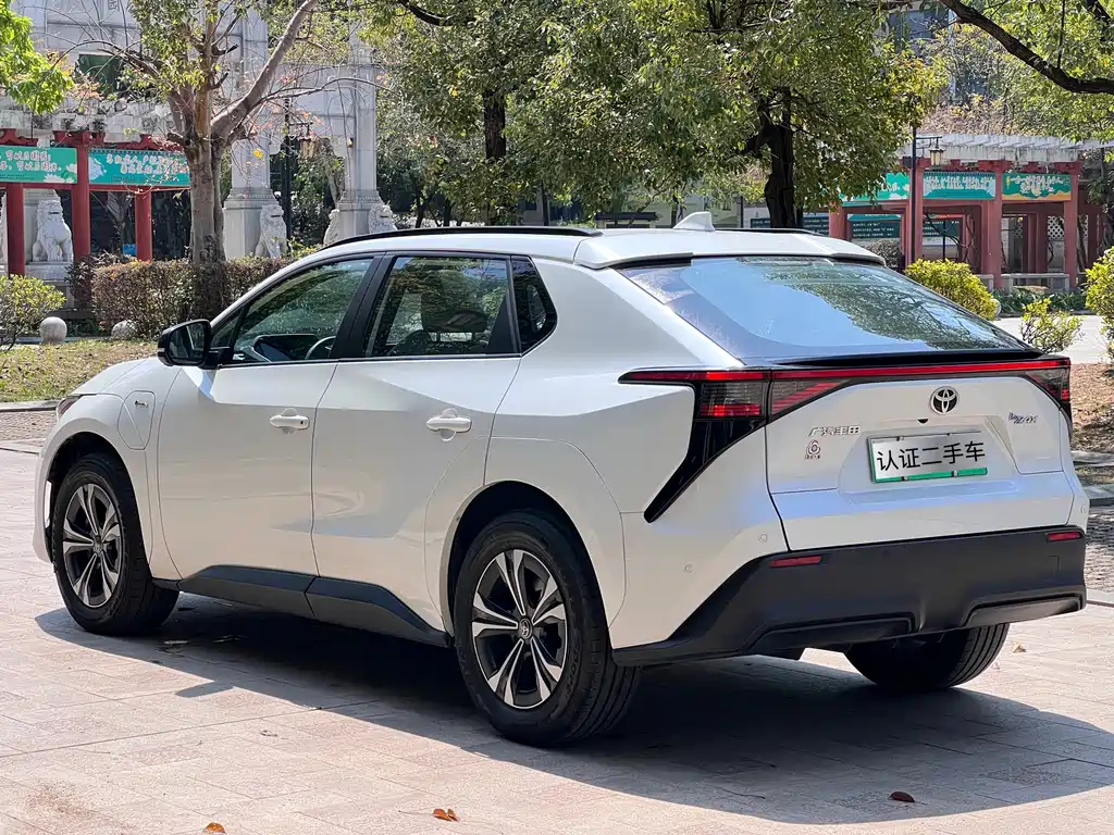 TOYOTA PLATINUM WISDOM 4X