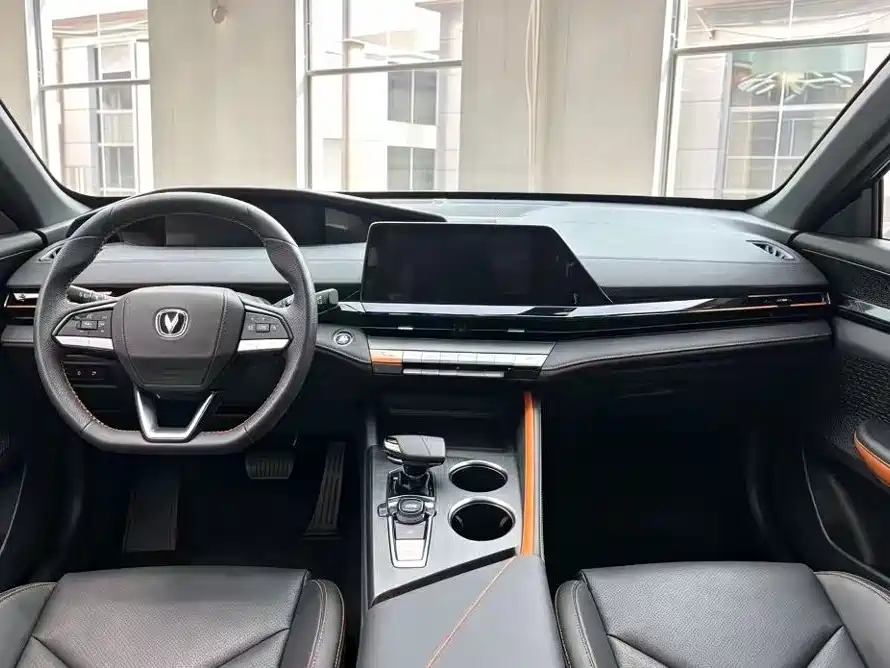 Changan UNI-V — миниатюра 4