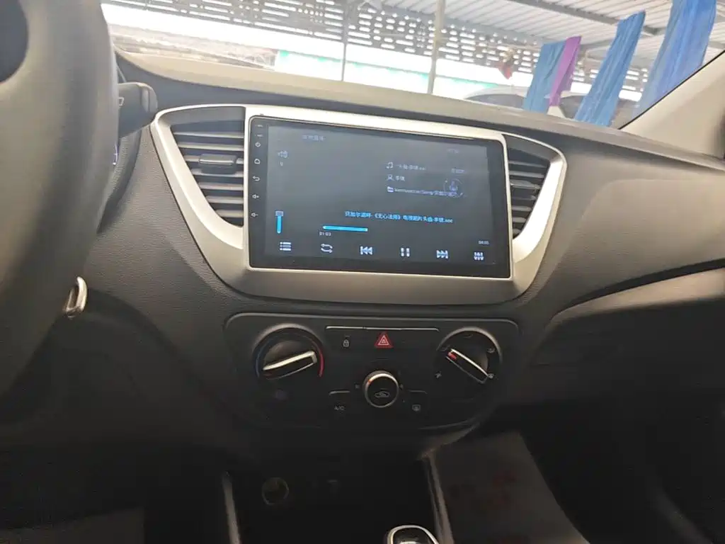 Hyundai Verna — миниатюра 13