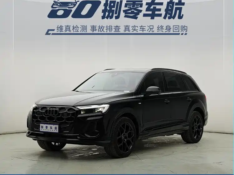奥迪Q7 2025款 45 TFSI quattro S line黑武士型 2025
