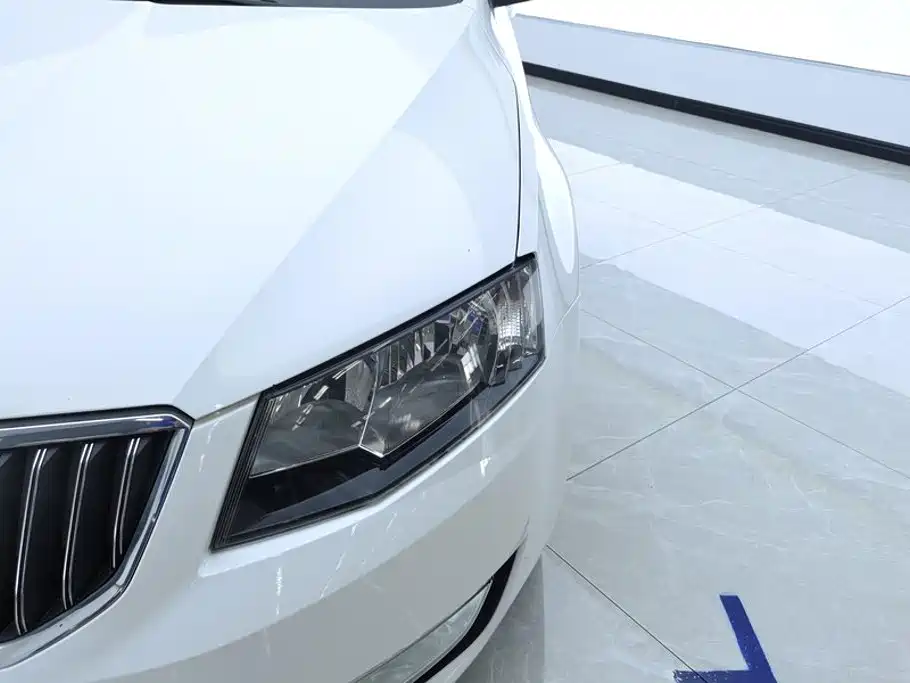 Skoda Octavia — миниатюра 5
