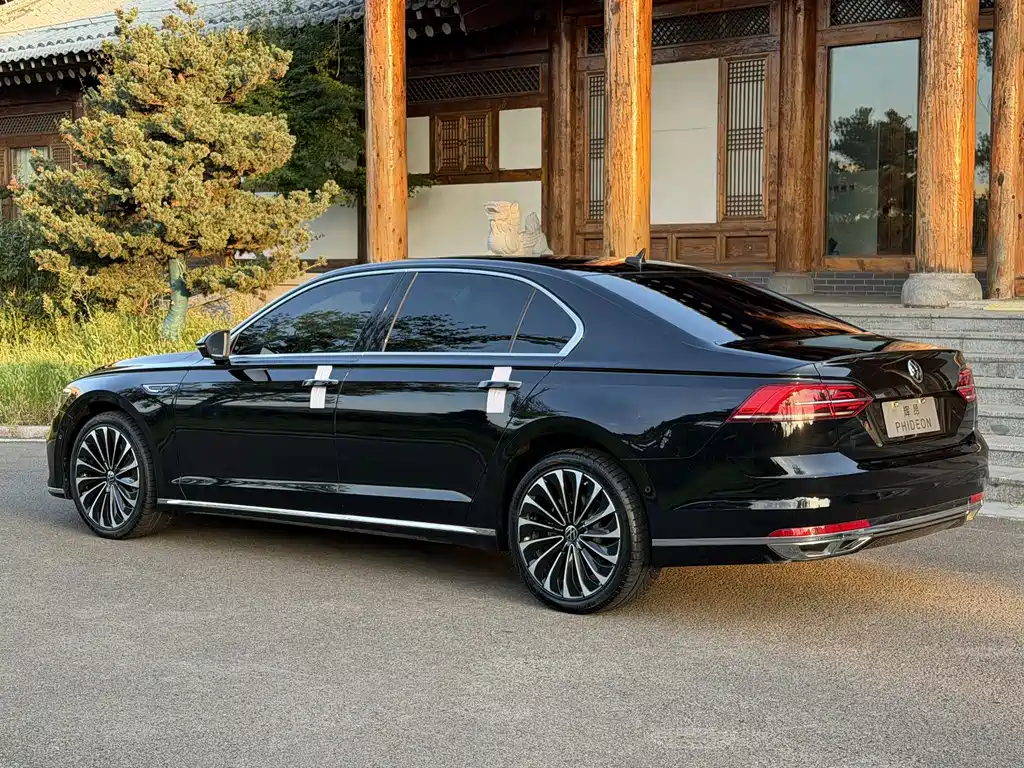 Volkswagen Phideon — миниатюра 6