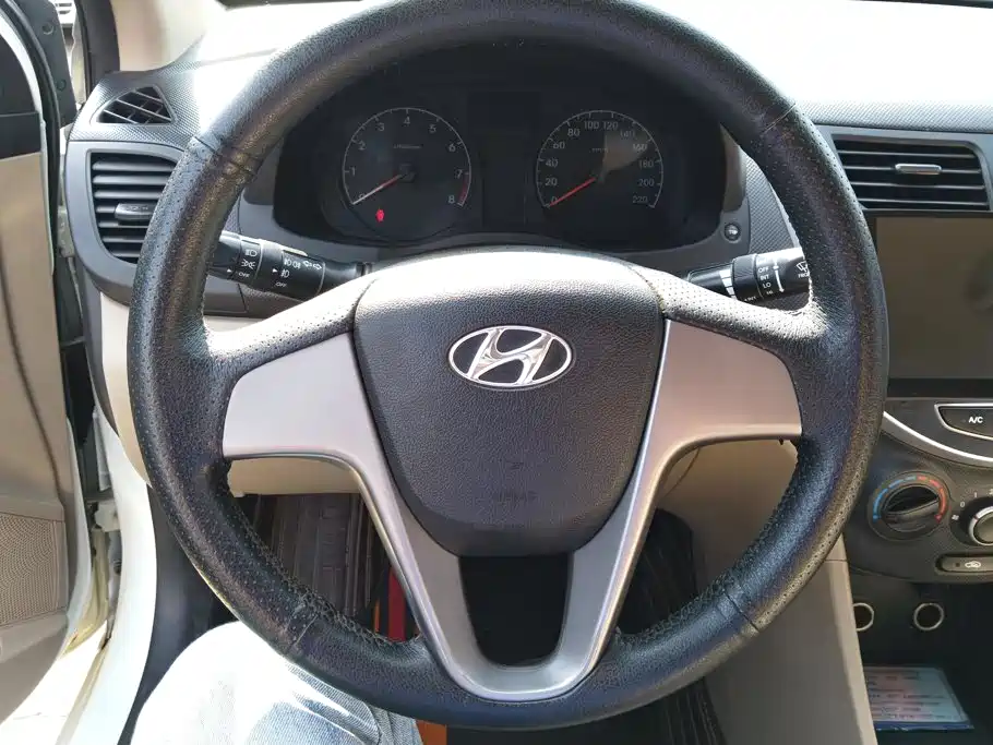 Hyundai Verna — миниатюра 15