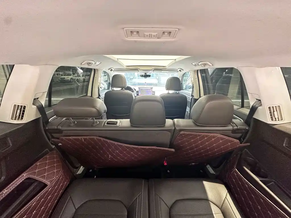 Volkswagen Teramont — миниатюра 10