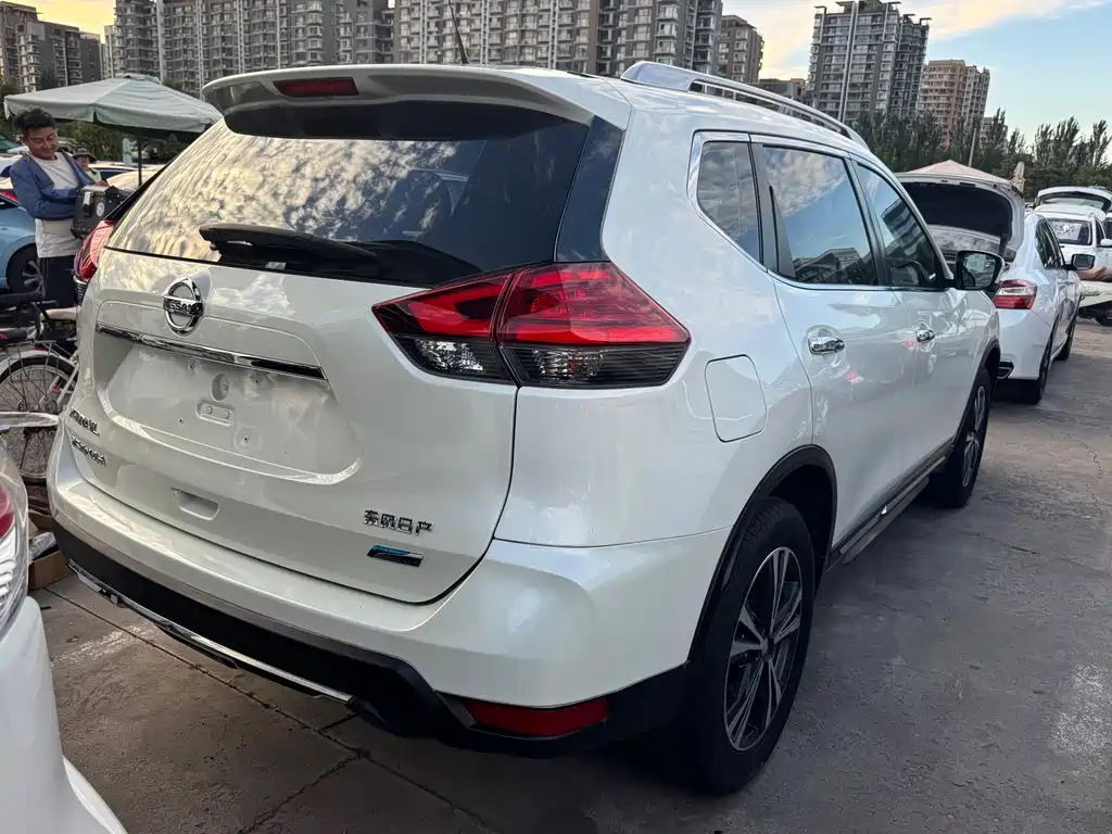 Nissan X-Trail — миниатюра 14