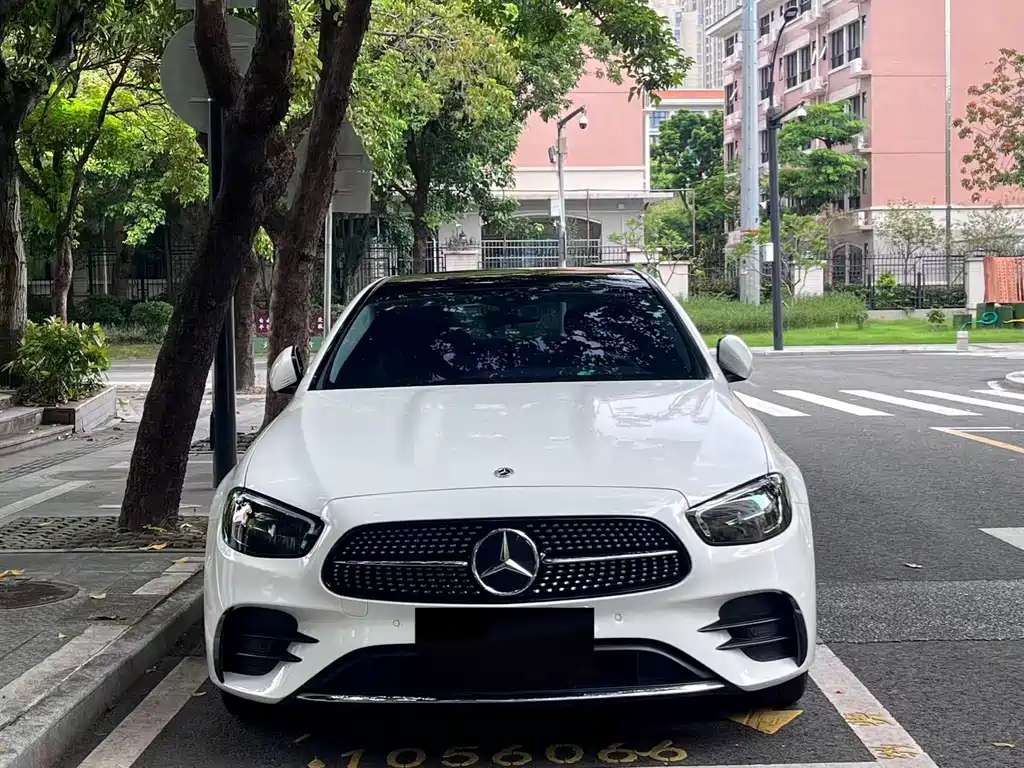 Mercedes-Benz E-Class — миниатюра 2