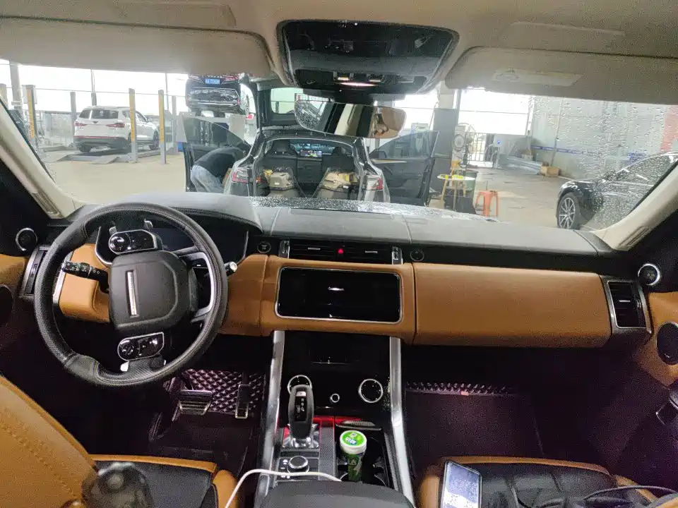 Land Rover Sport — миниатюра 7