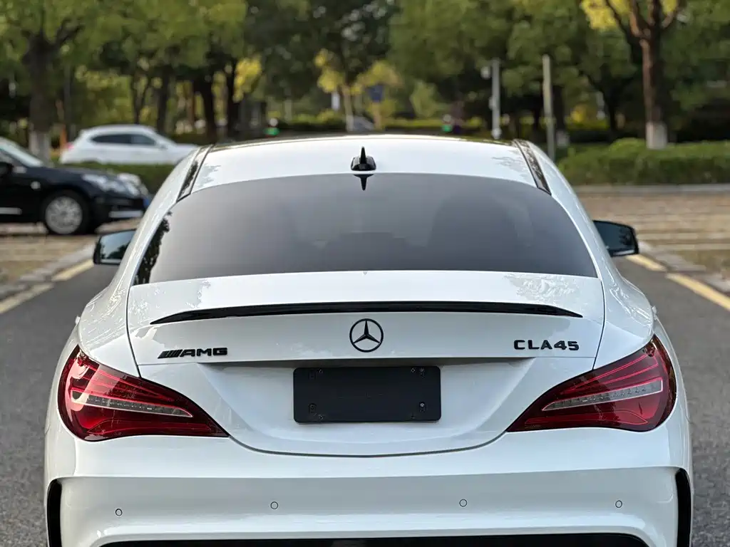 Mercedes-Benz CLA AMG — миниатюра 8