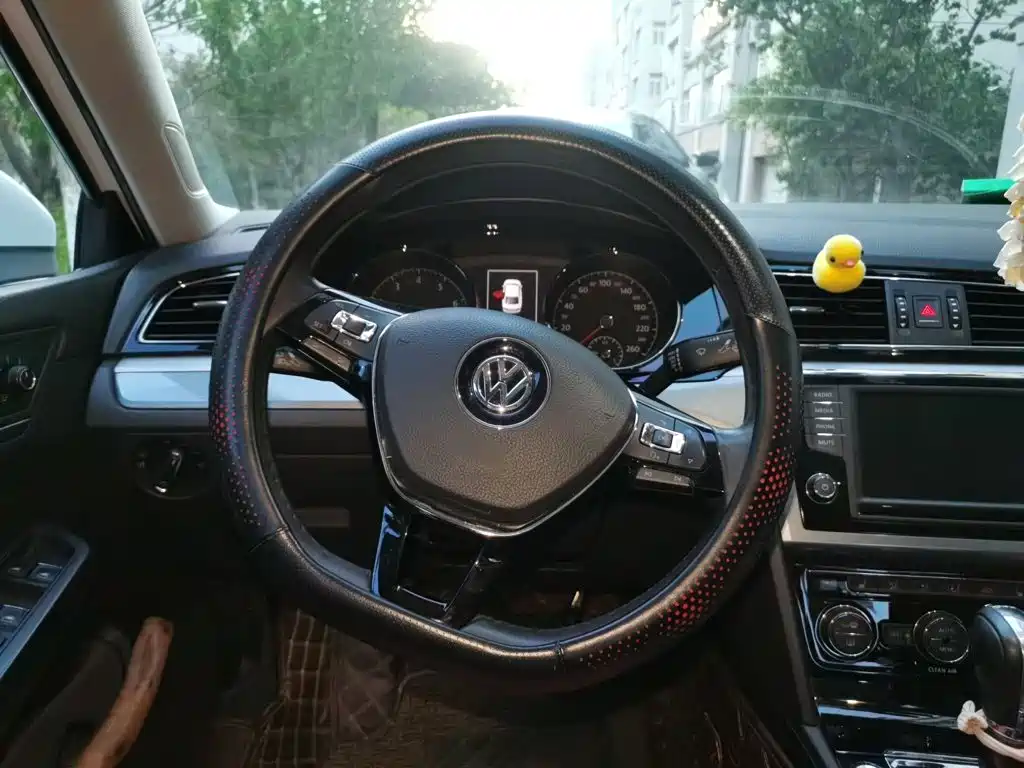 Volkswagen Lamando — миниатюра 6