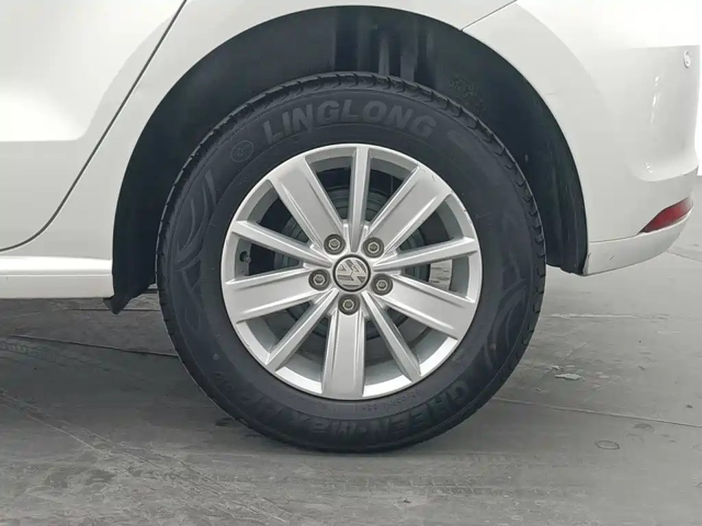 Volkswagen Polo — миниатюра 11