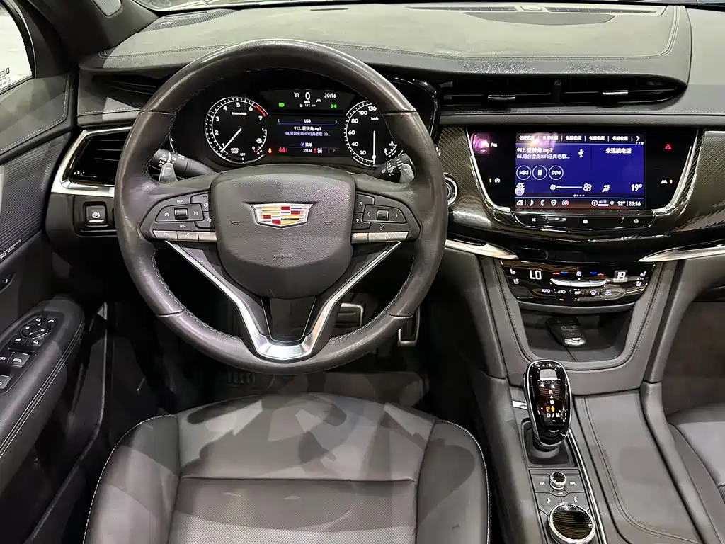 Cadillac XT6 — миниатюра 7