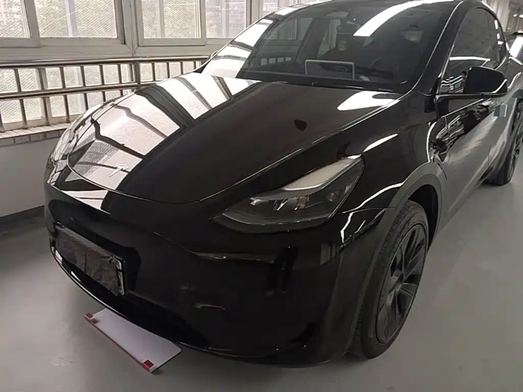 Tesla Model Y 2023 RWD Drive Dynamic Edition