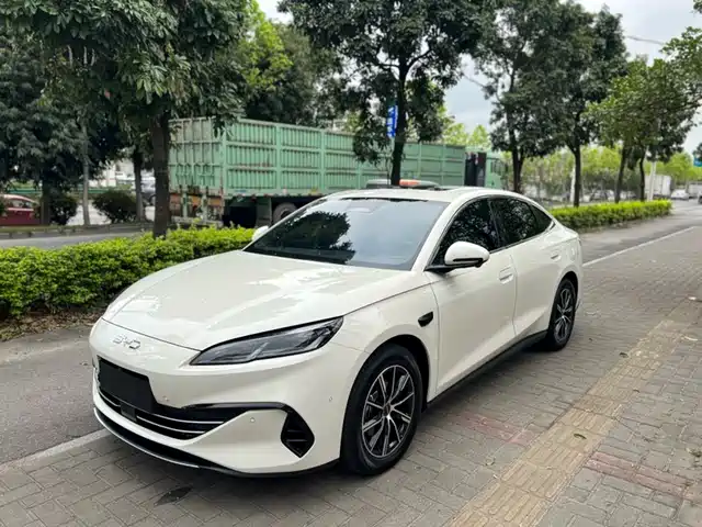 2025 BYD Seal