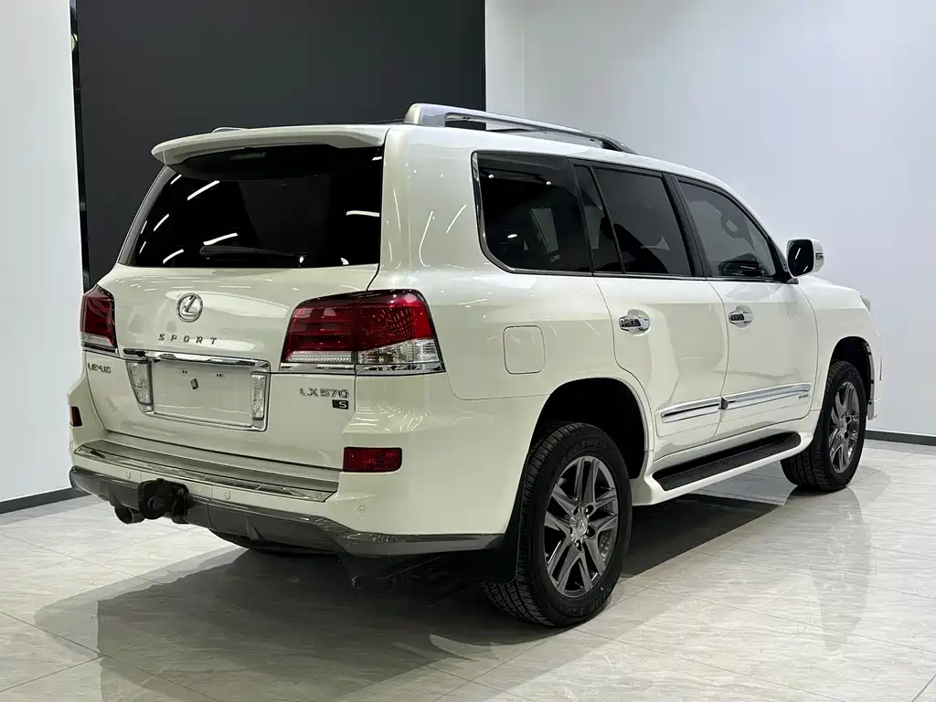 Lexus LX 2013 570