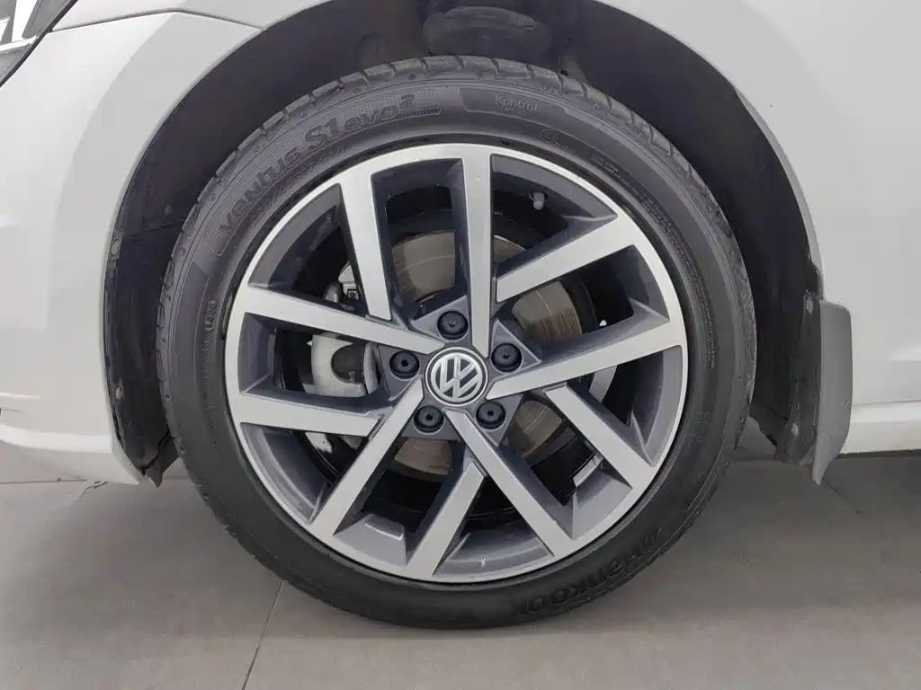 Volkswagen Golf — миниатюра 17