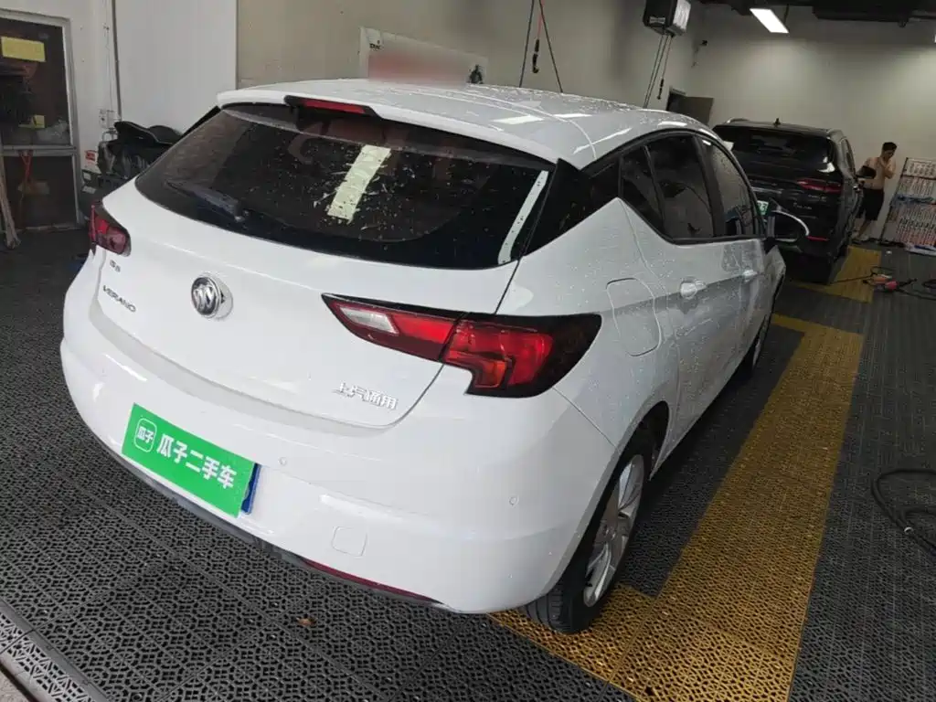 Buick Verano — миниатюра 7