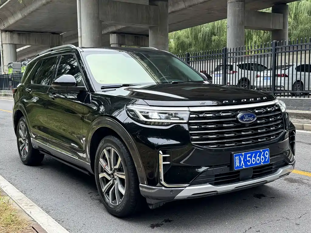 Ford Explorer — миниатюра 5