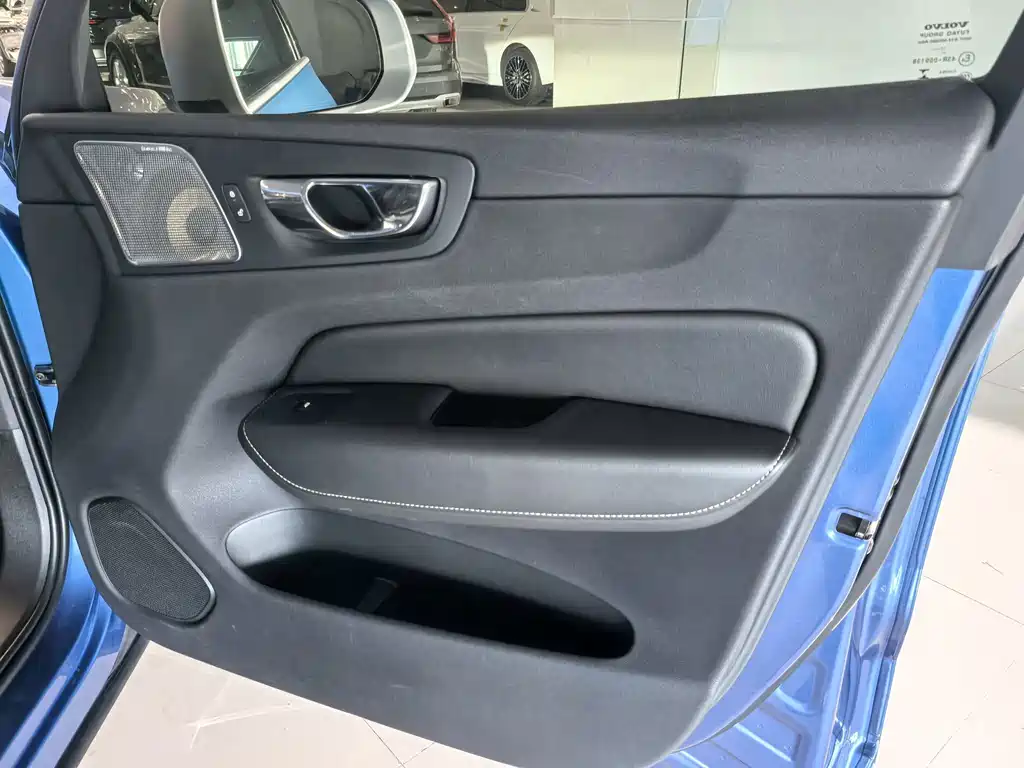 Volvo XC60 — миниатюра 13
