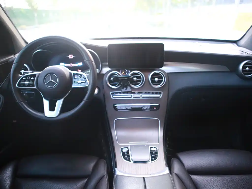 Mercedes-Benz GLC — миниатюра 9