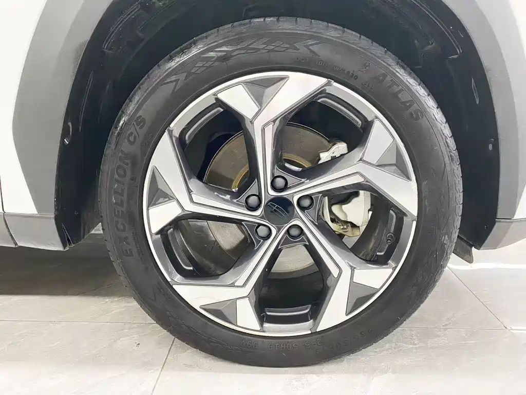Geely Boyue L — миниатюра 23